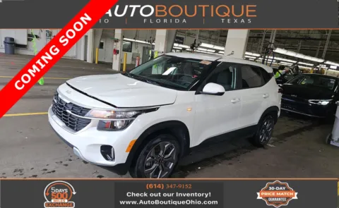 White 2024 Kia Seltos LX for sale in Columbus, OH