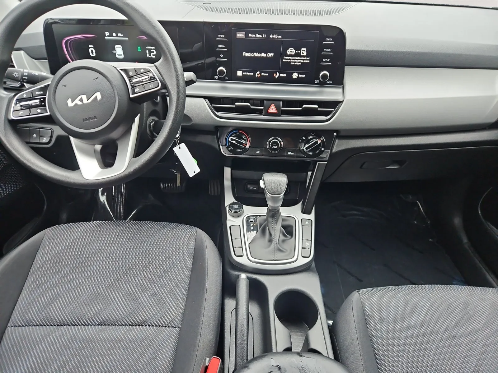 Kia Seltos photo 11