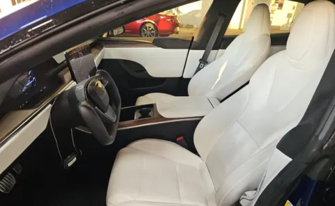 More photos of 2022 Tesla Model S at Auto Boutique Ohio, OH