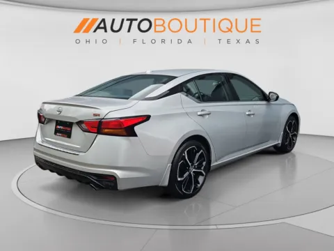 More photos of 2023 Nissan Altima 2.5 SR at Auto Boutique Ohio, OH
