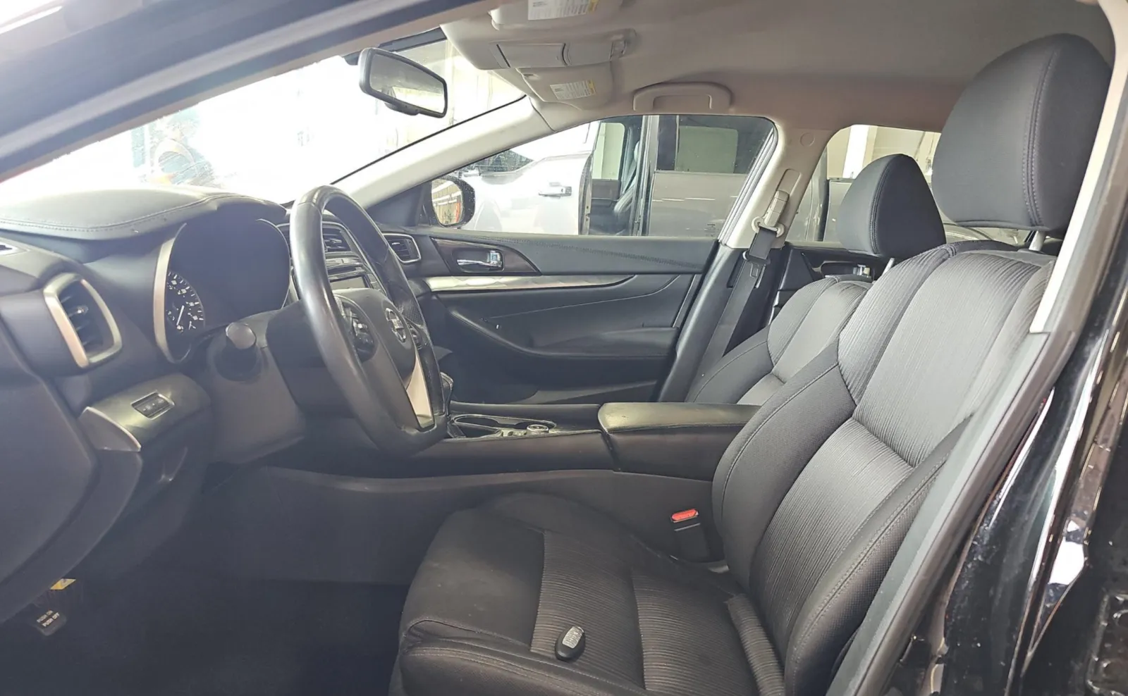 Nissan Maxima photo 6