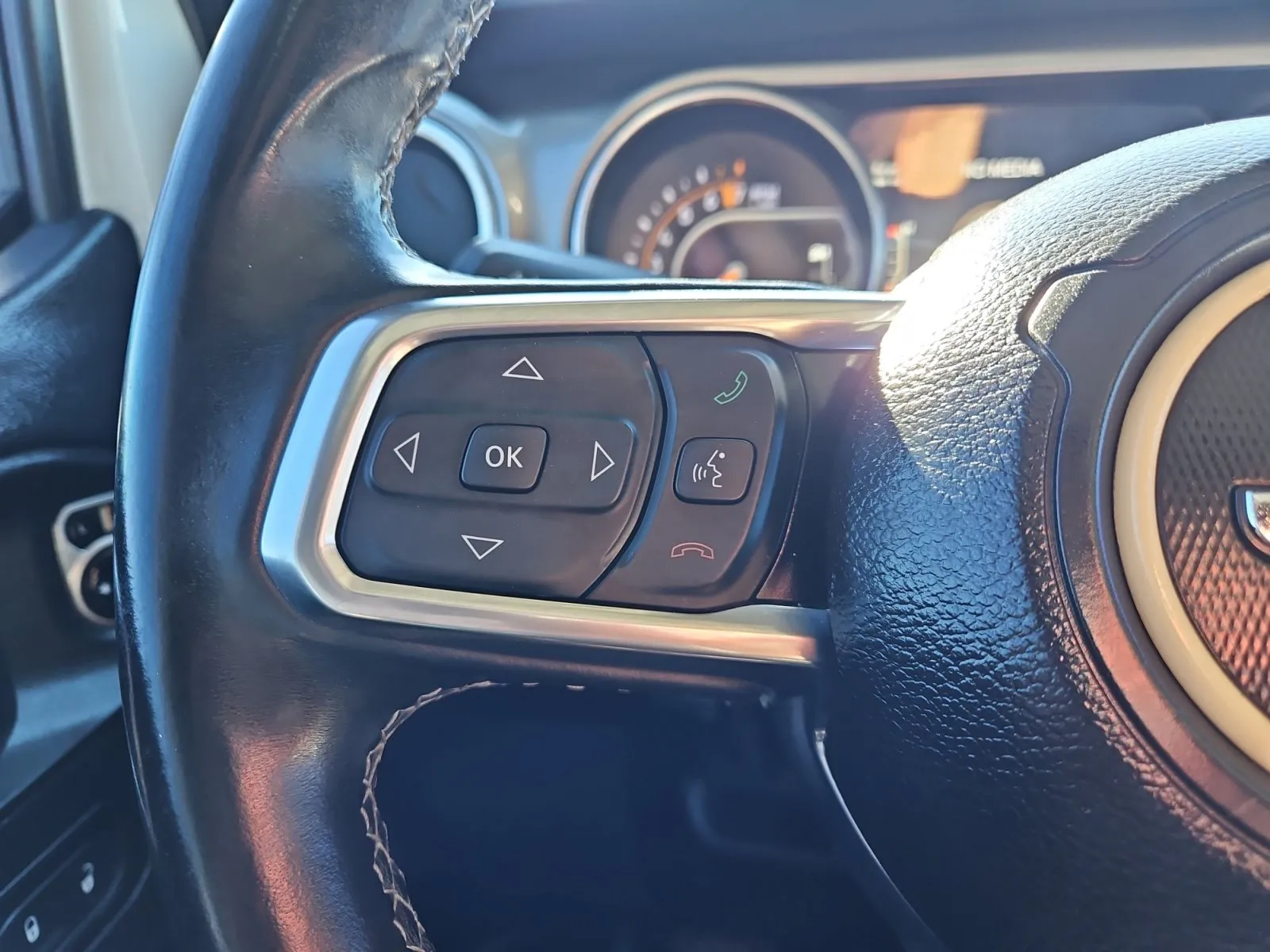 Jeep Wrangler photo 25