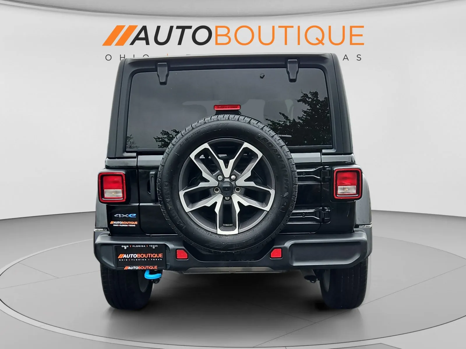 Jeep Wrangler photo 4