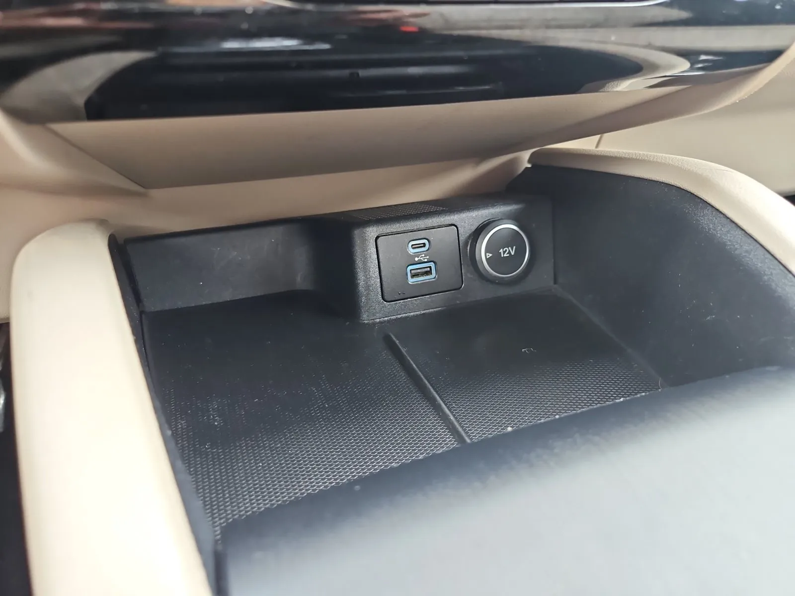 Ford Escape photo 23