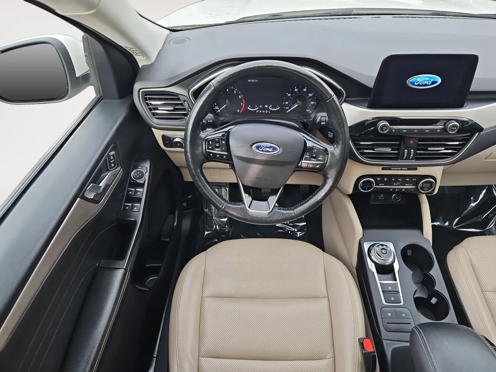 Ford Escape photo 10
