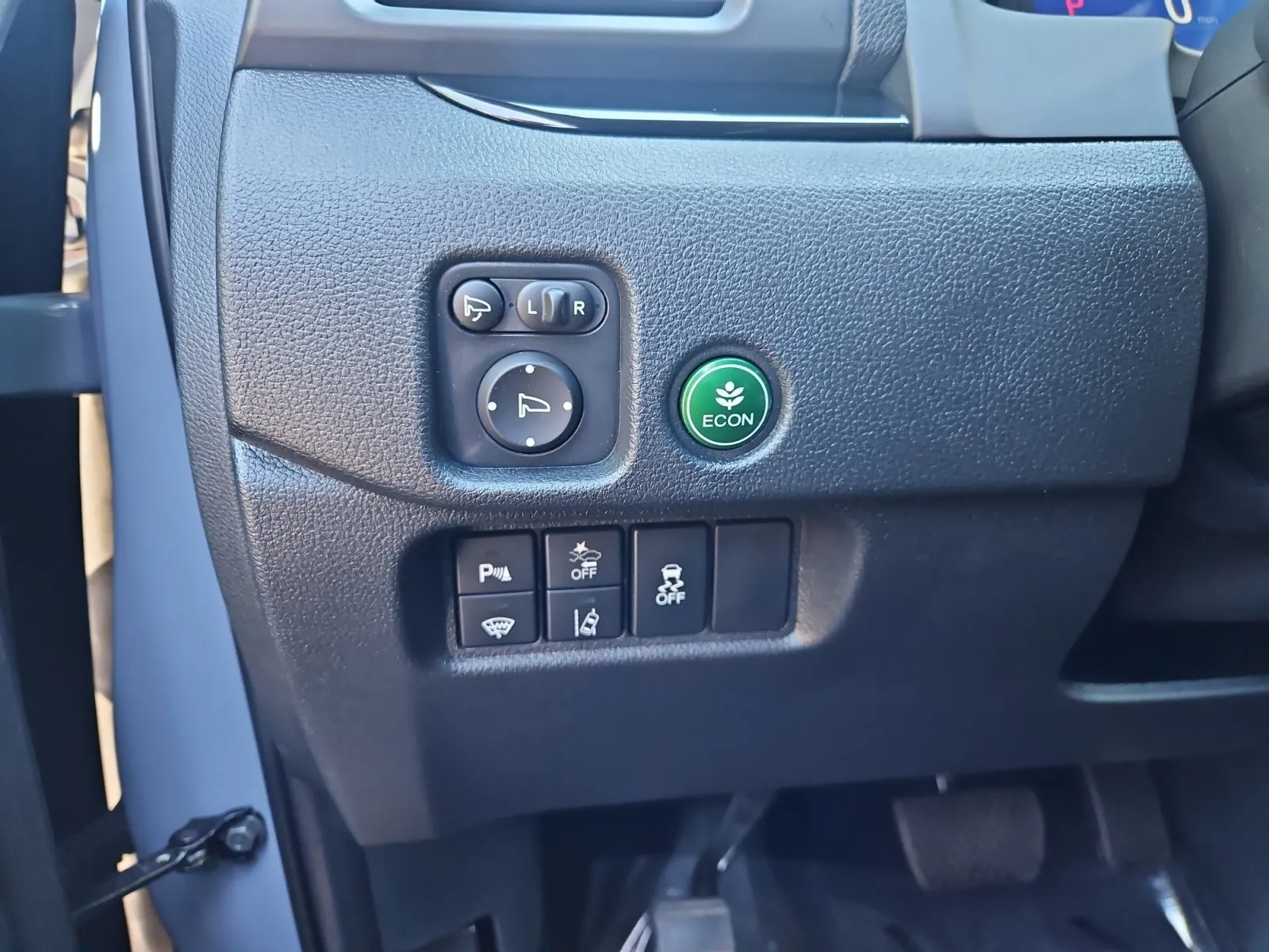 Honda Passport photo 17