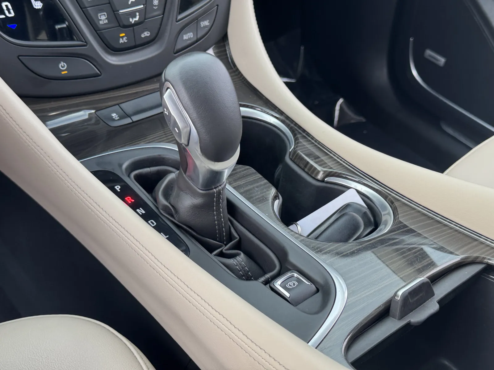 Buick Envision photo 30