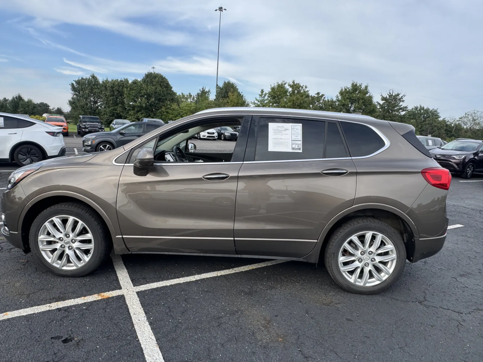 Buick Envision photo 10