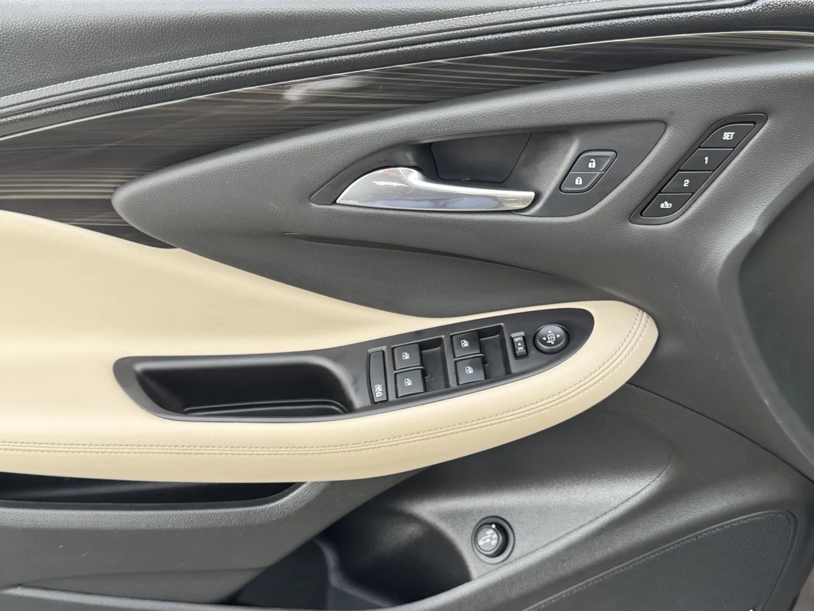 Buick Envision photo 21