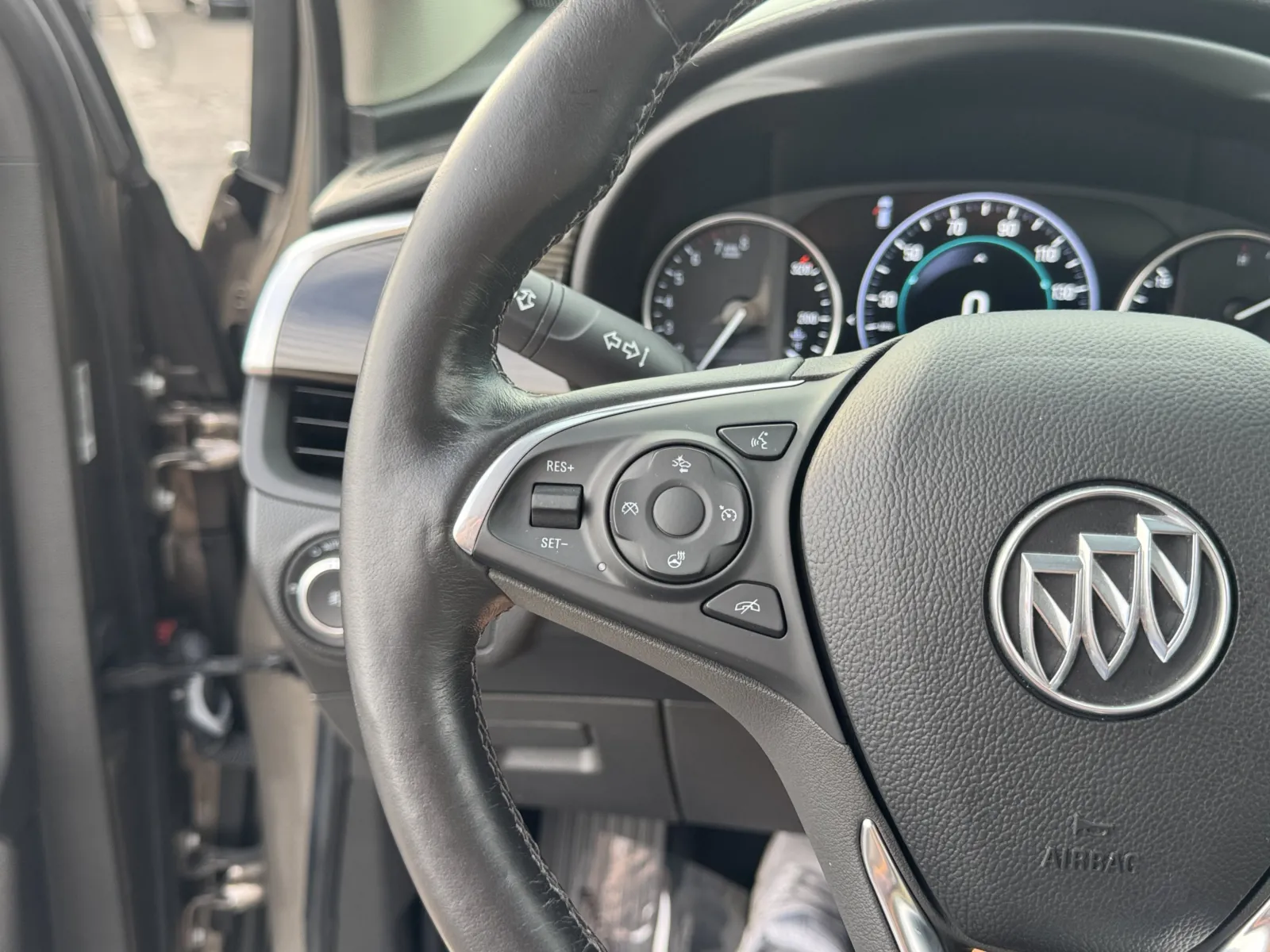 Buick Envision photo 24