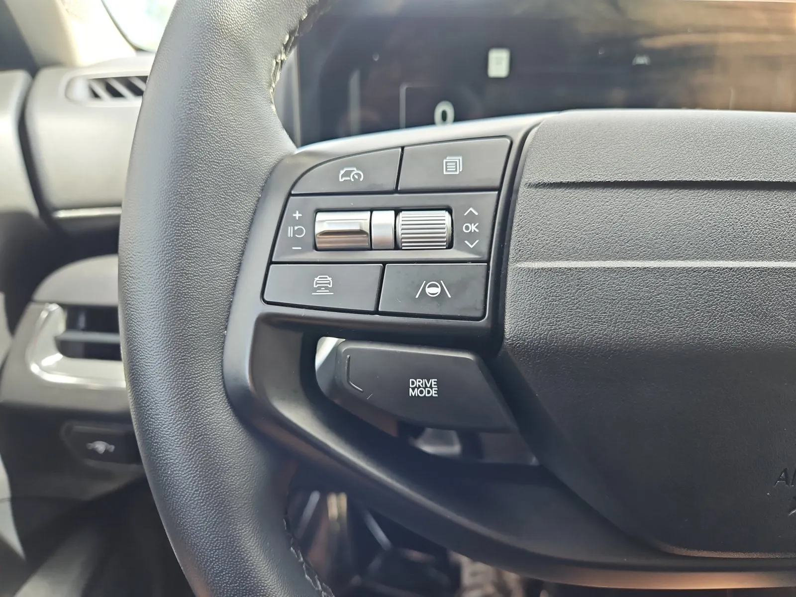Kia K4 photo 23