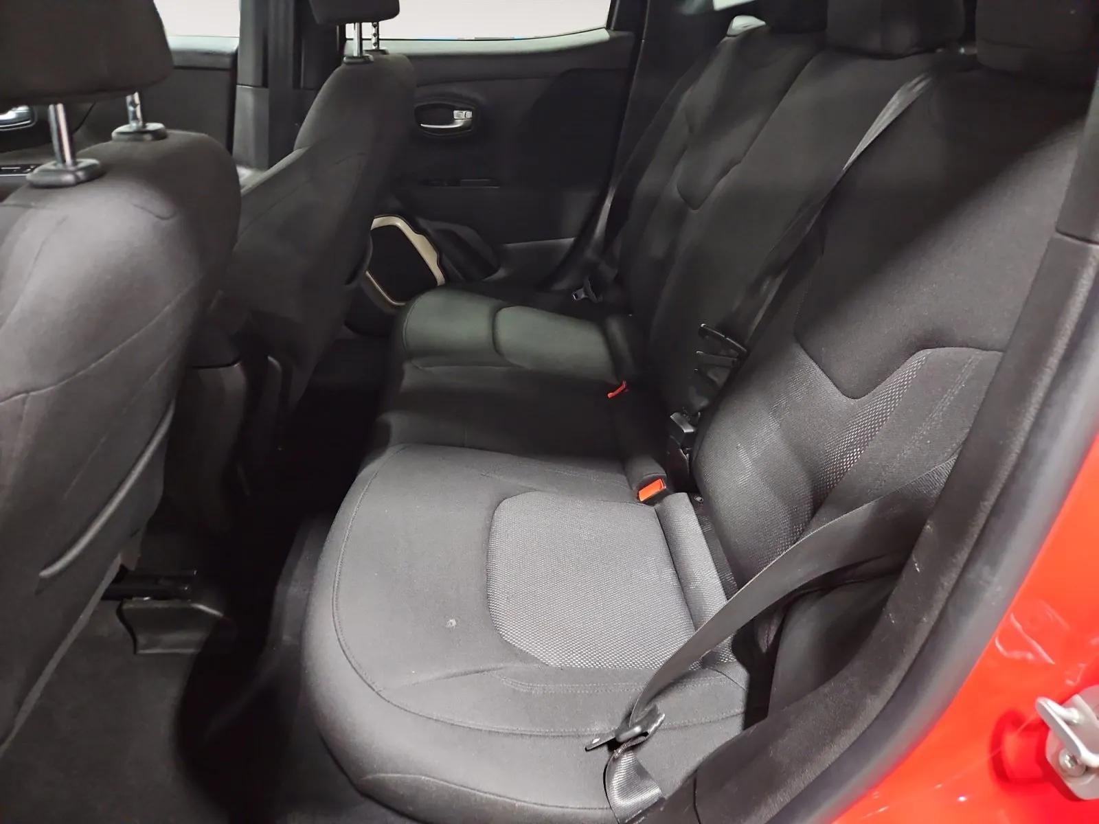 Jeep Renegade photo 13