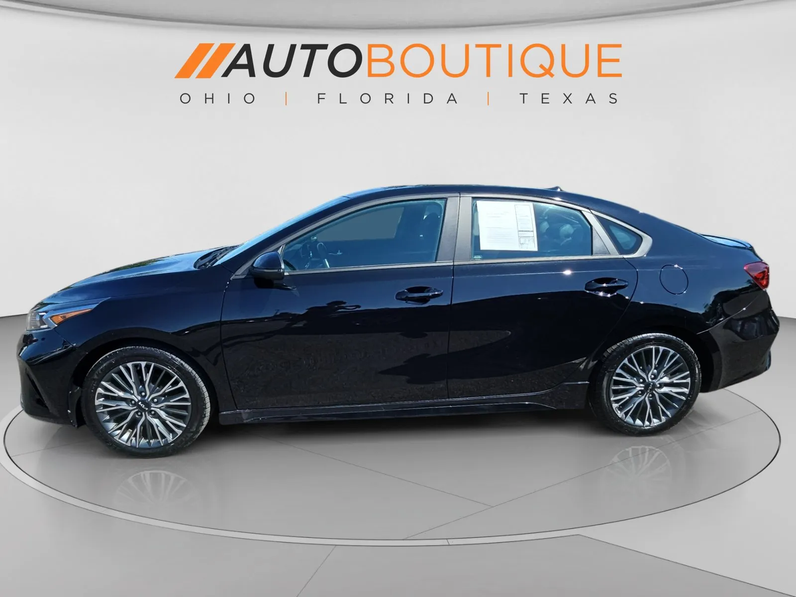 Kia Forte photo 2