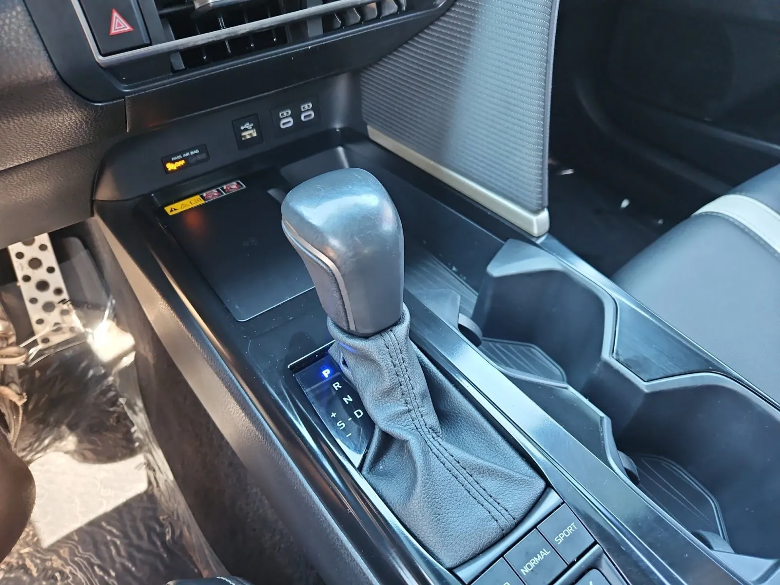 Toyota Camry photo 21