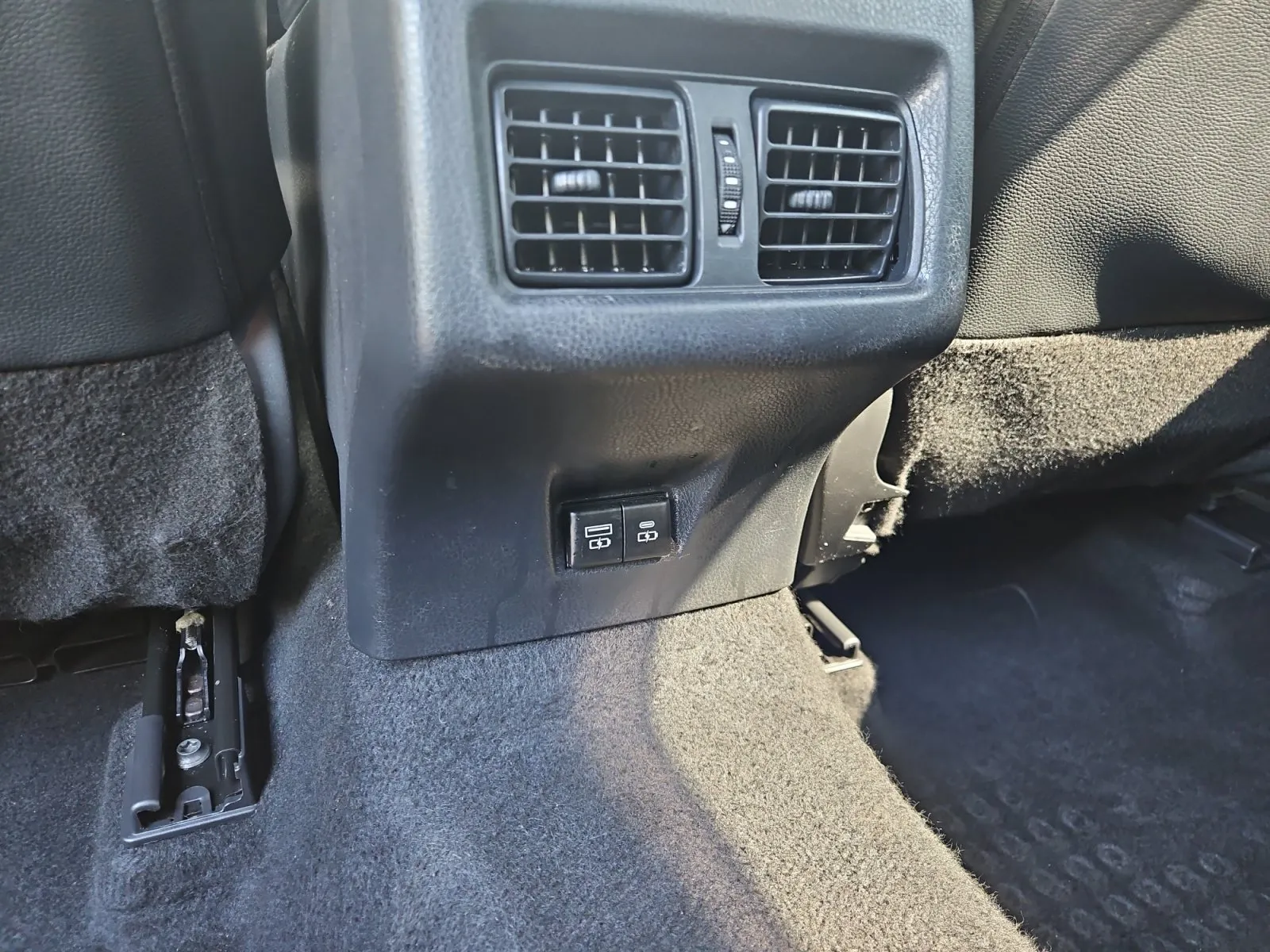 Toyota Camry photo 13