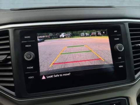 More photos of 2021 Volkswagen Atlas 3.6L V6 SE w/Technology at Auto Boutique Ohio, OH