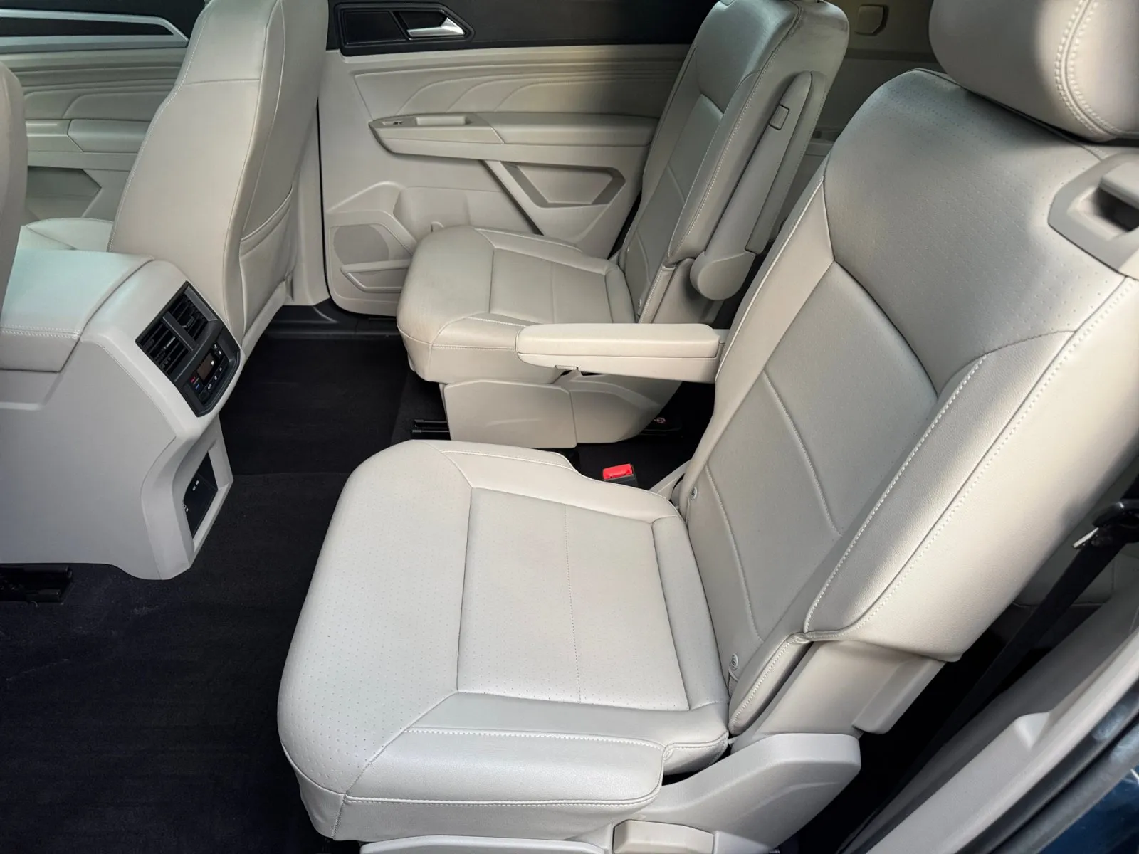 Volkswagen Atlas photo 20