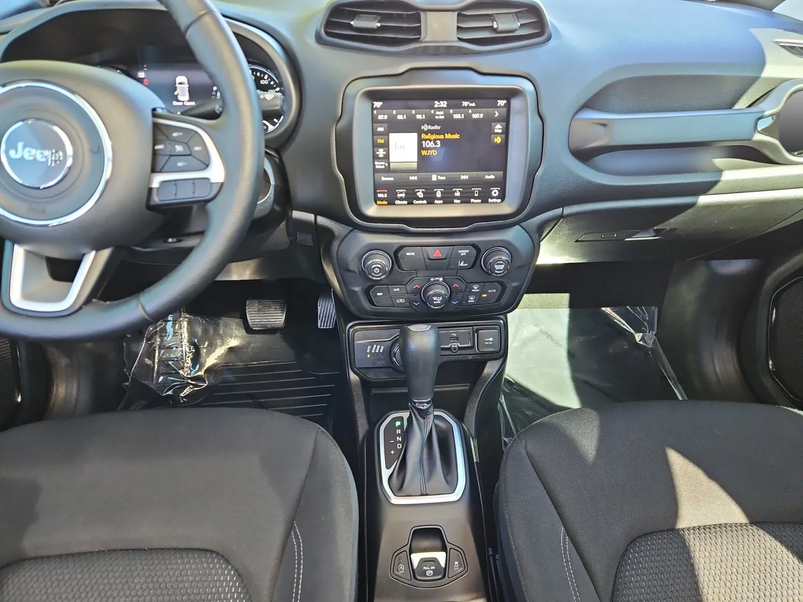 Jeep Renegade photo 11