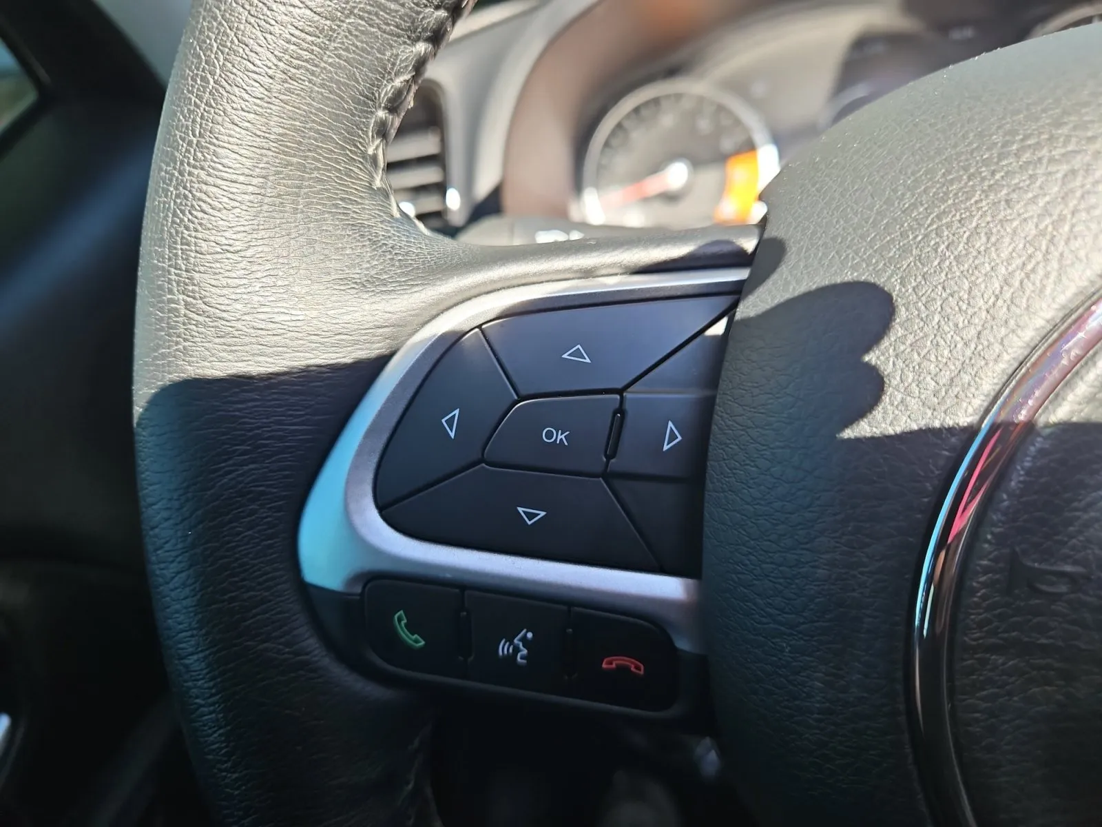 Jeep Renegade photo 24