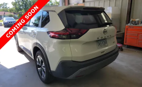 More photos of 2022 Nissan Rogue SV at Auto Boutique Ohio, OH