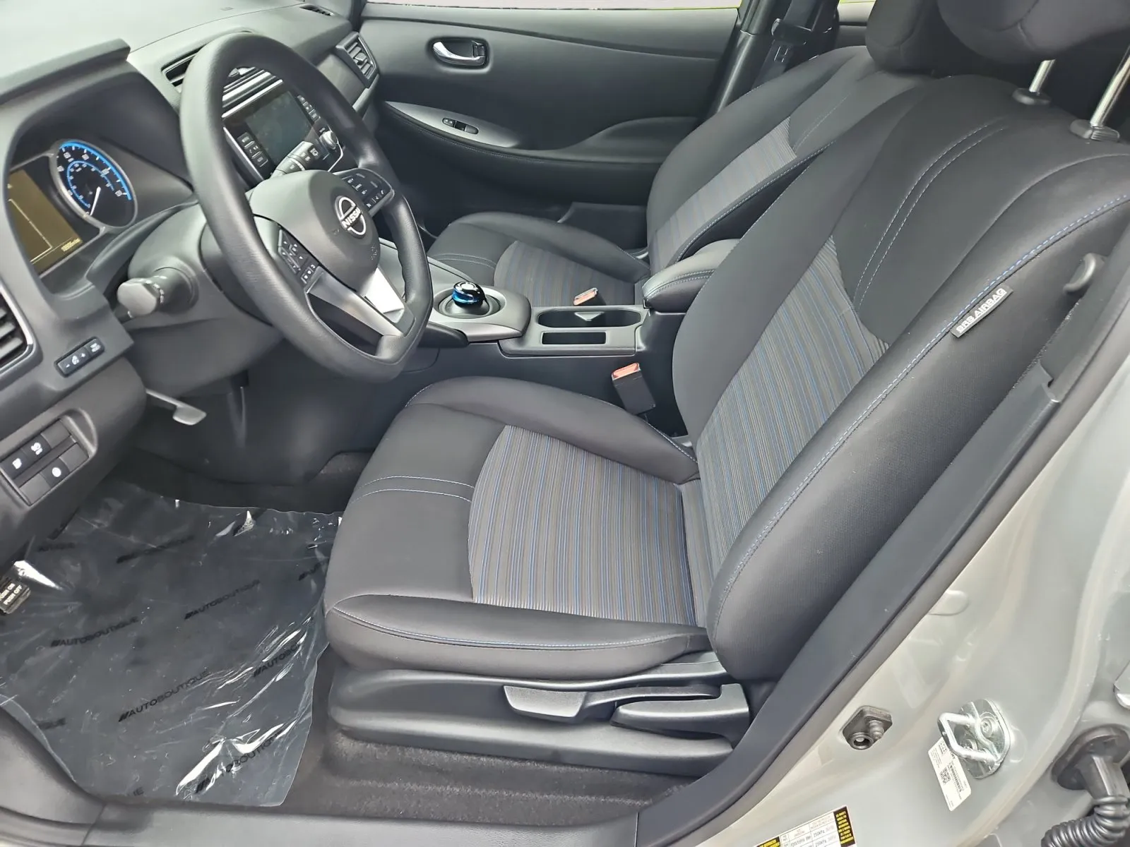 Nissan Leaf photo 9