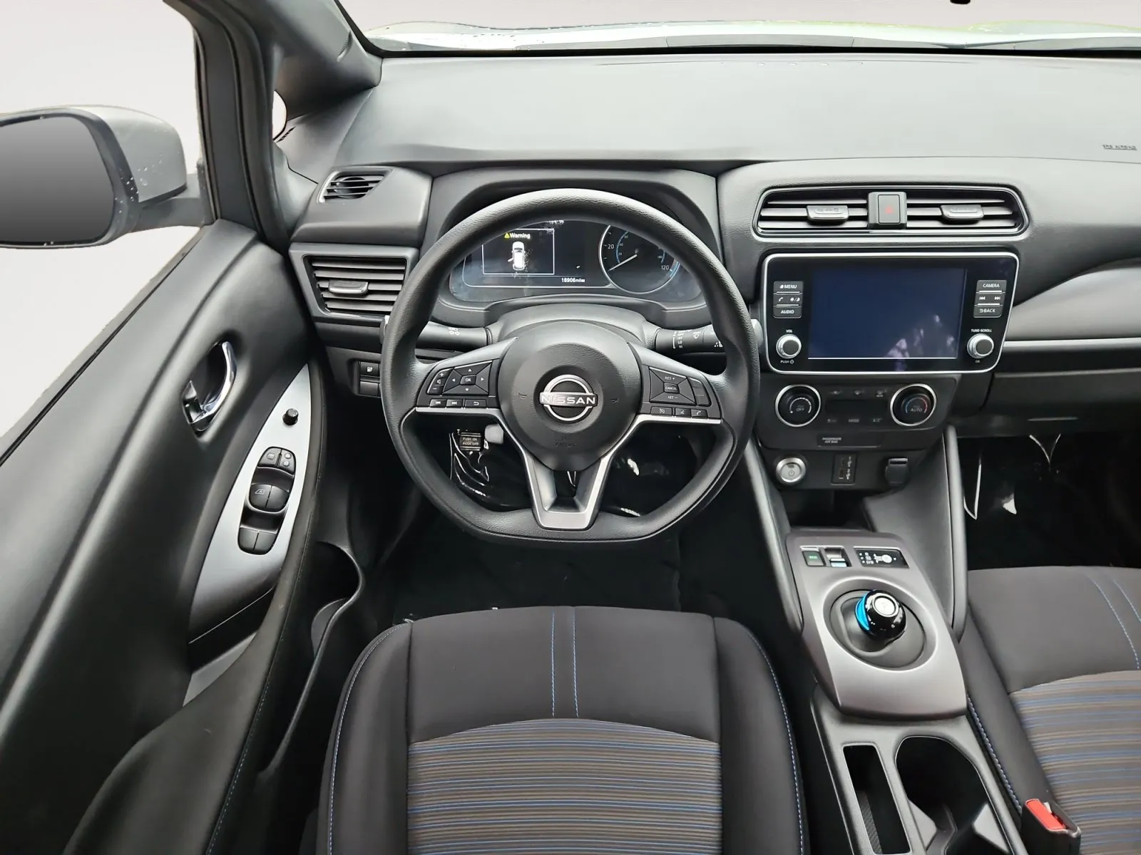 Nissan Leaf photo 10