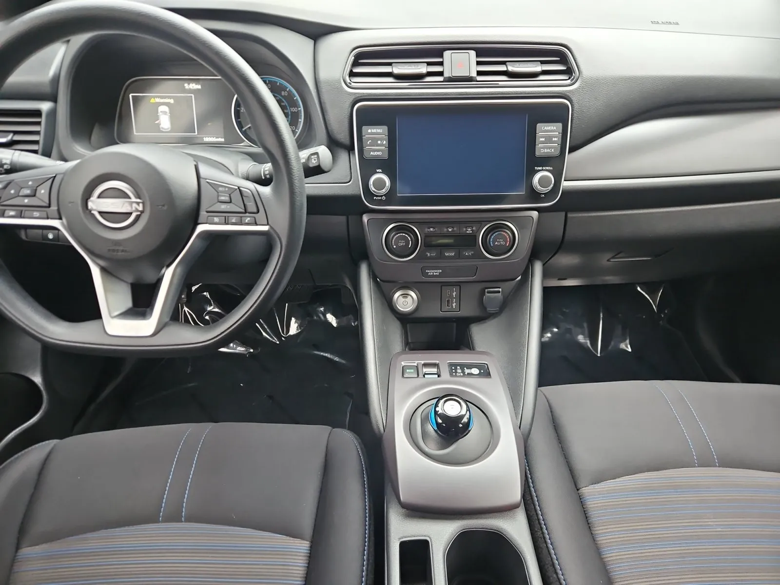 Nissan Leaf photo 11