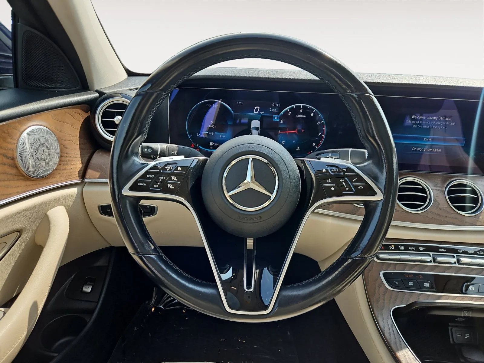 Mercedes-Benz E-Class photo 12