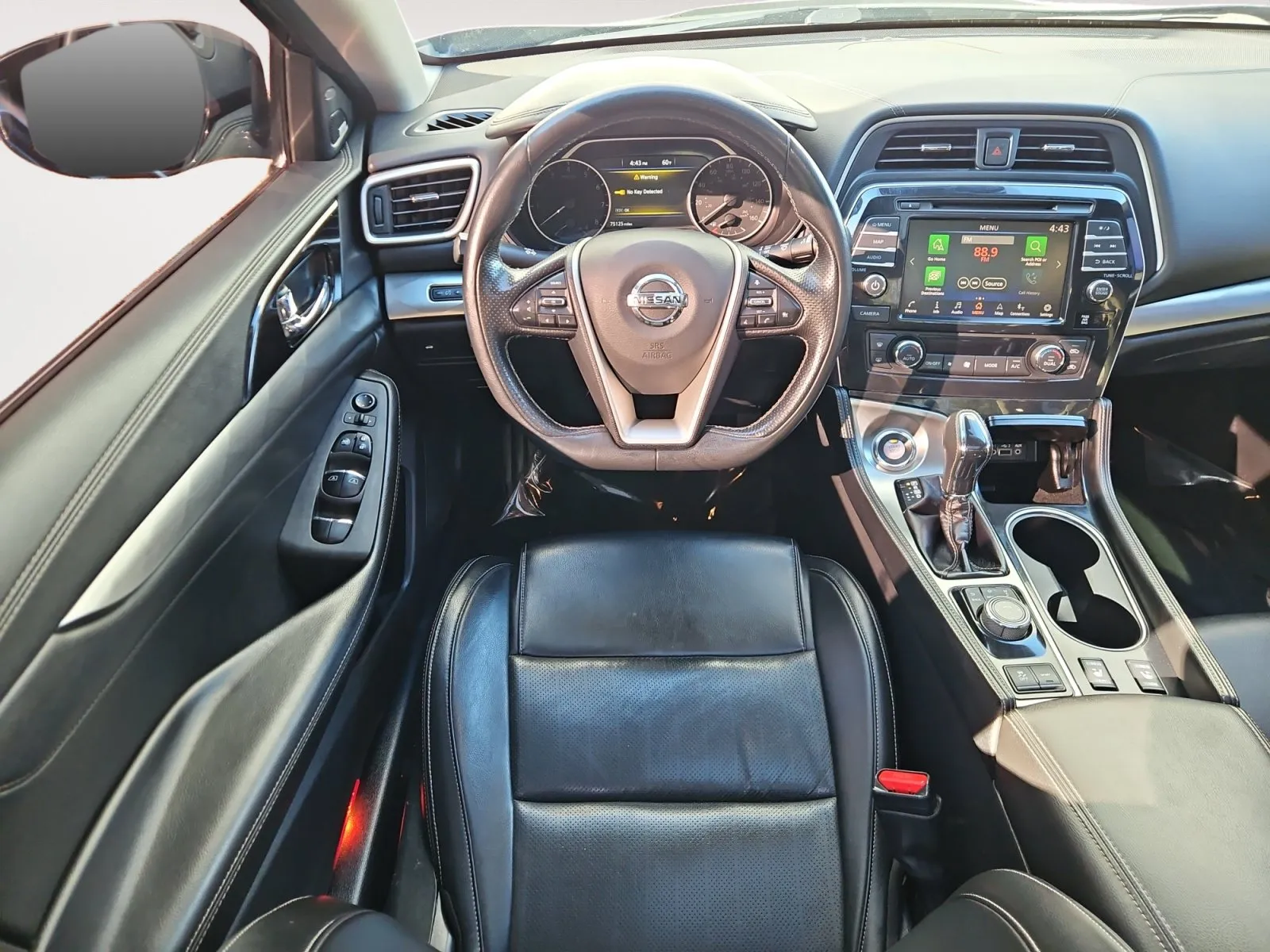 Nissan Maxima photo 10