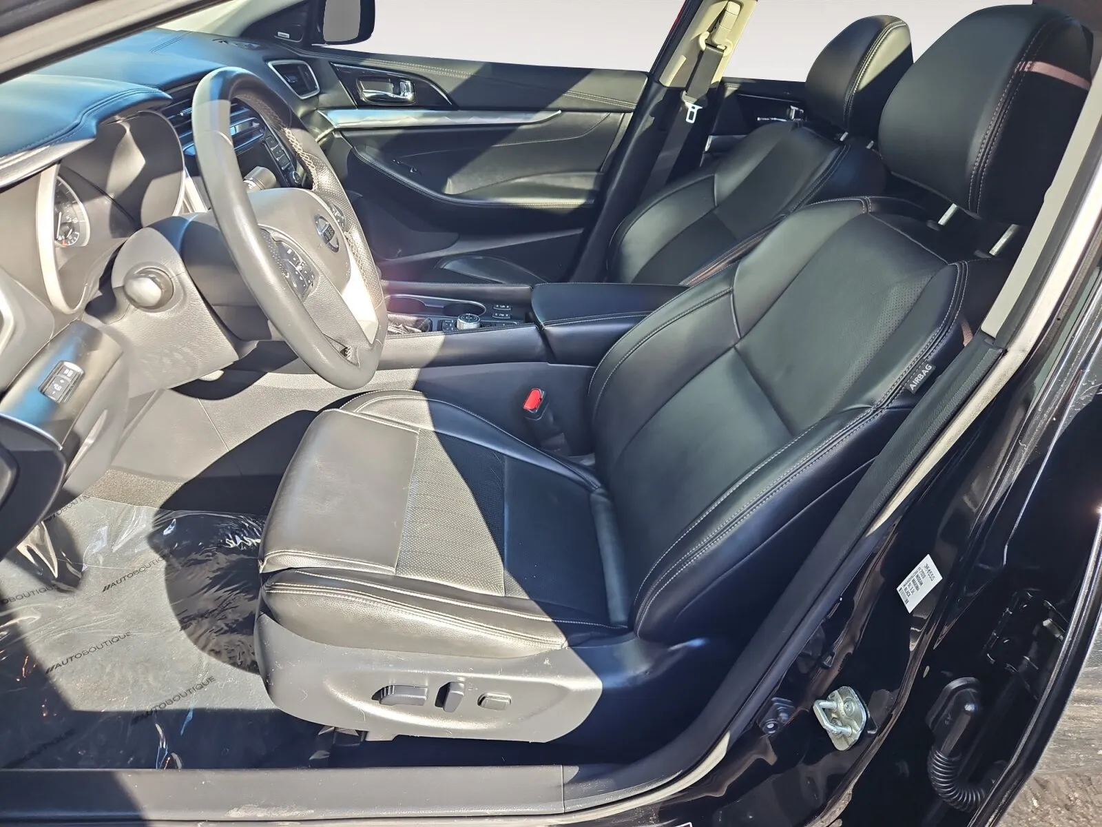 Nissan Maxima photo 9