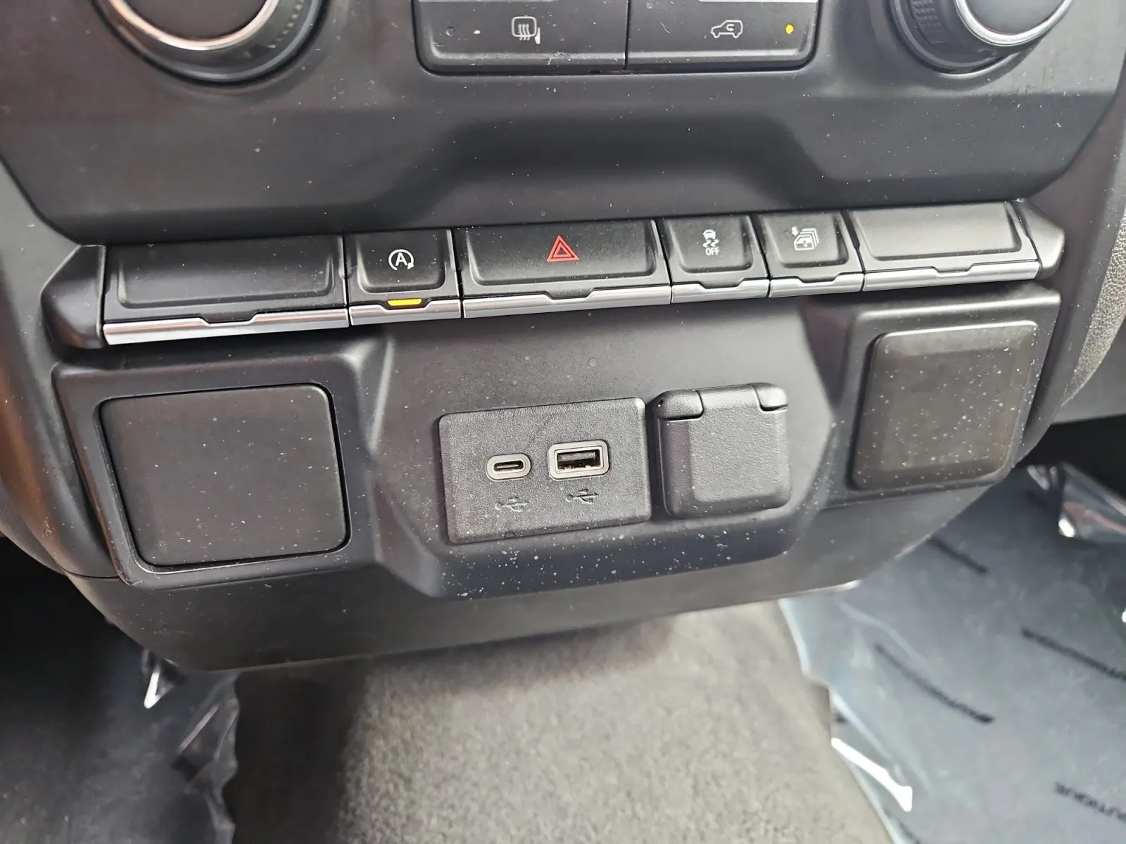Chevrolet Silverado photo 20