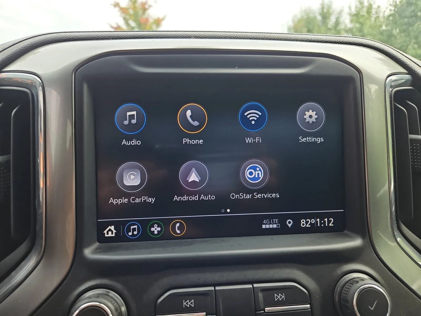 Chevrolet Silverado photo 19