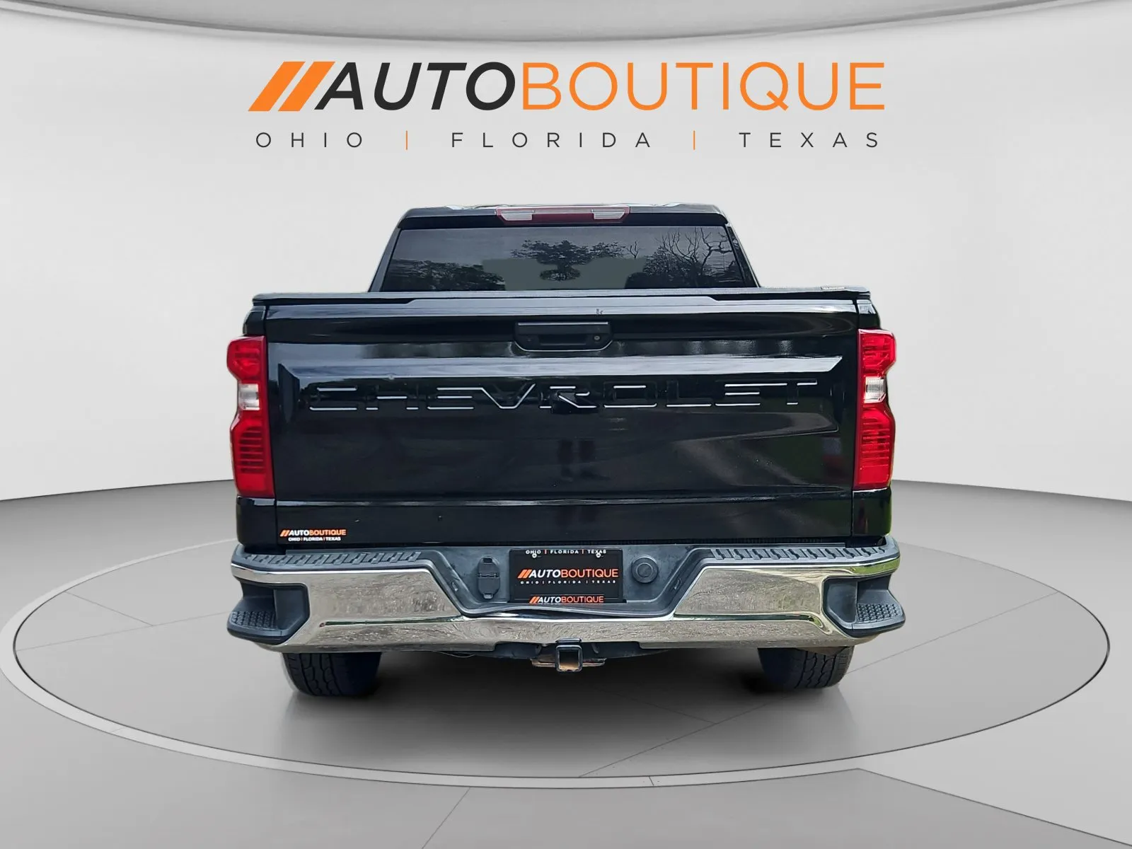 Chevrolet Silverado photo 4