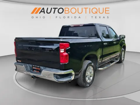 More photos of 2020 Chevrolet Silverado 1500 LT at Auto Boutique Ohio, OH