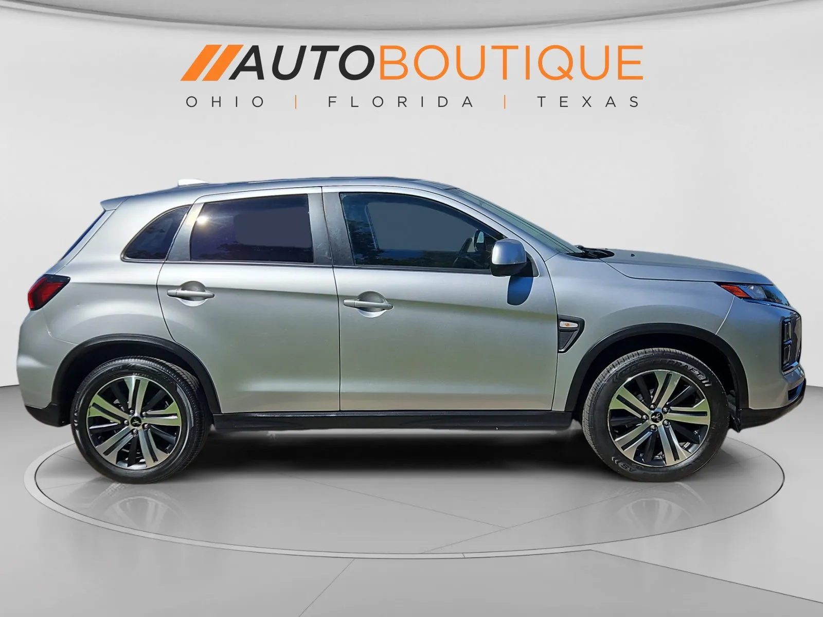 Mitsubishi Outlander Sport photo 6