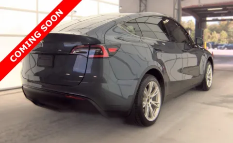 More photos of 2021 Tesla Model Y Standard Range at Auto Boutique Ohio, OH