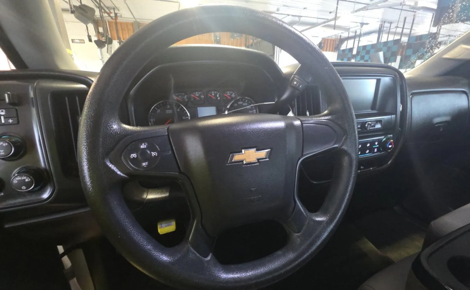 Chevrolet Silverado photo 6