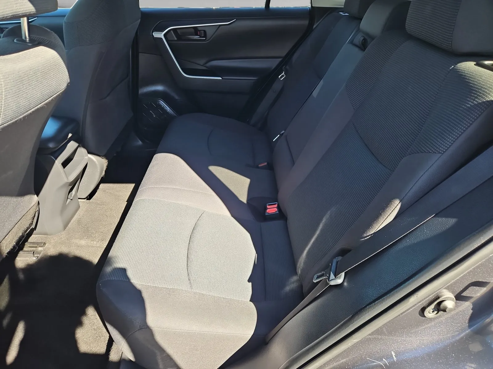 Toyota RAV4 photo 14