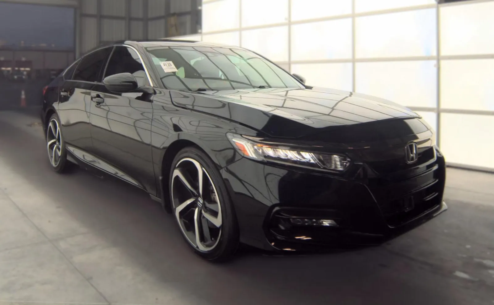 Honda Accord photo 3