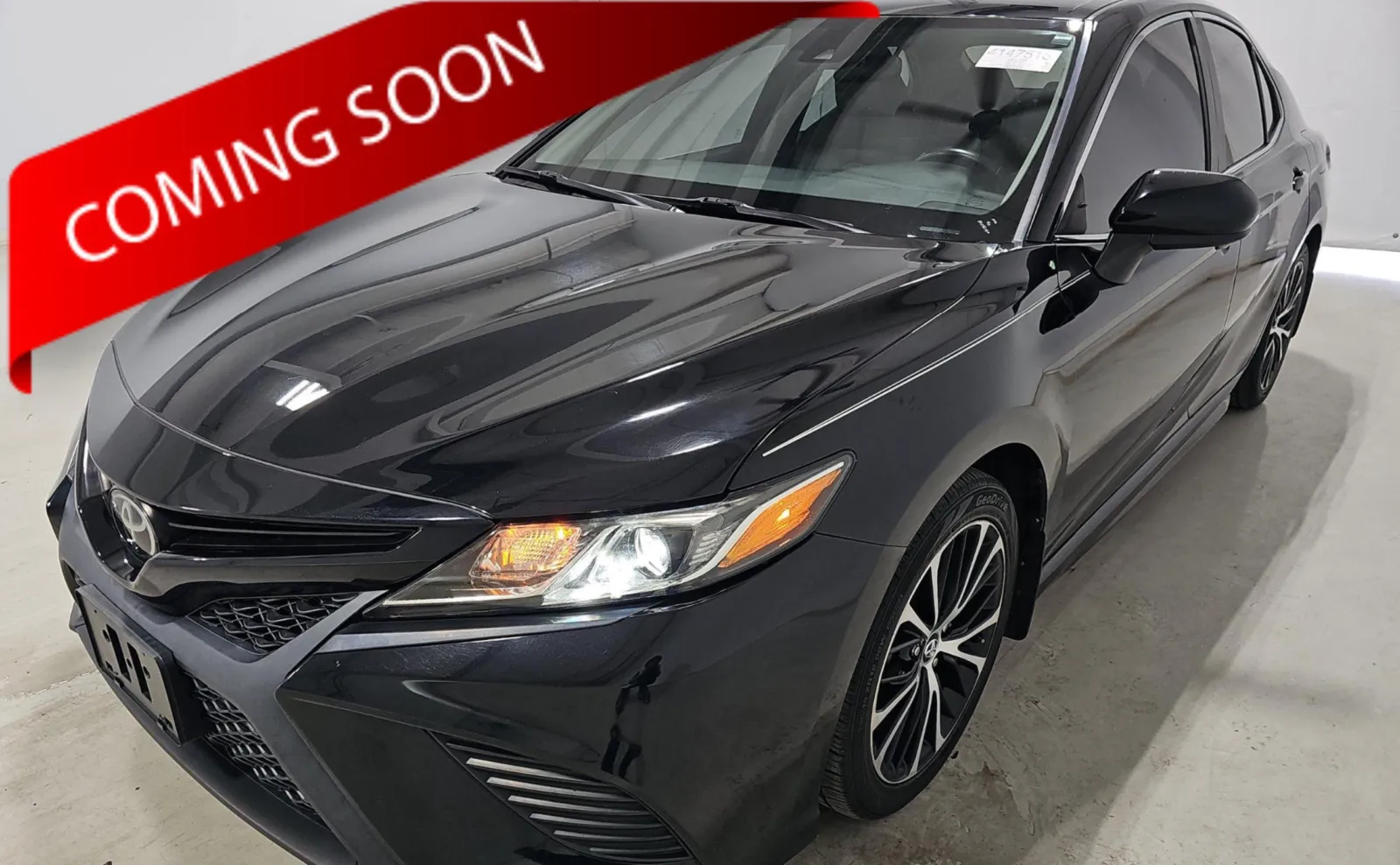 Black 2020 Toyota Camry SE for sale in Columbus, OH