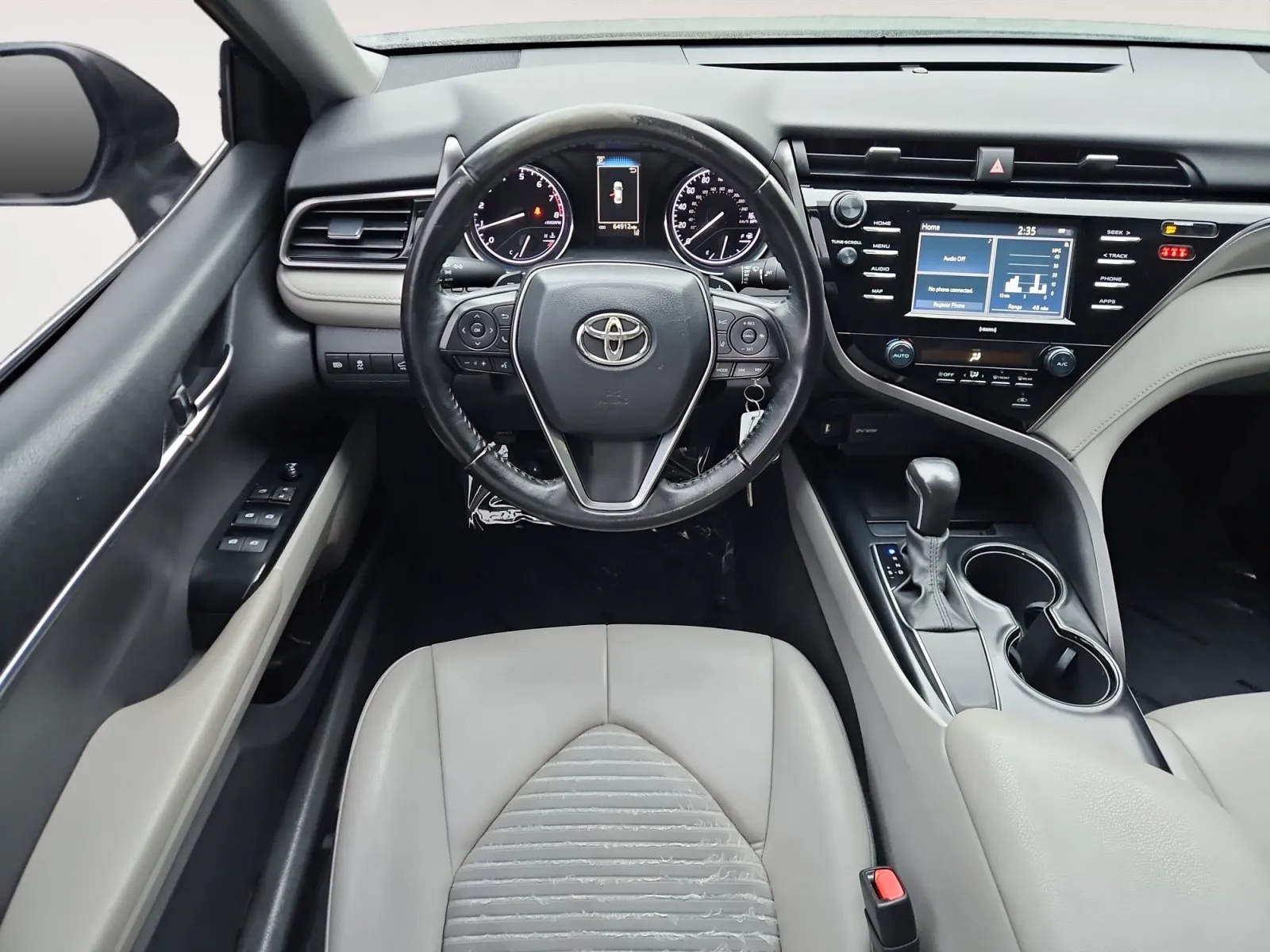 Toyota Camry photo 10
