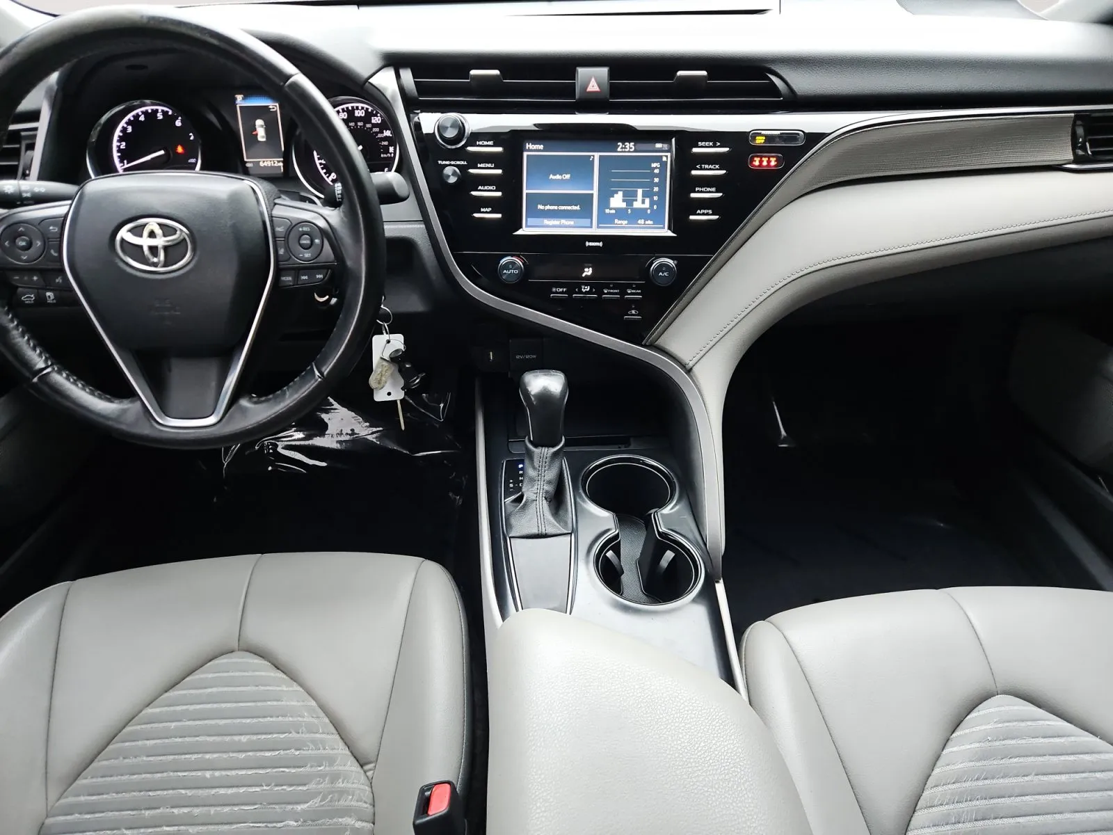 Toyota Camry photo 11
