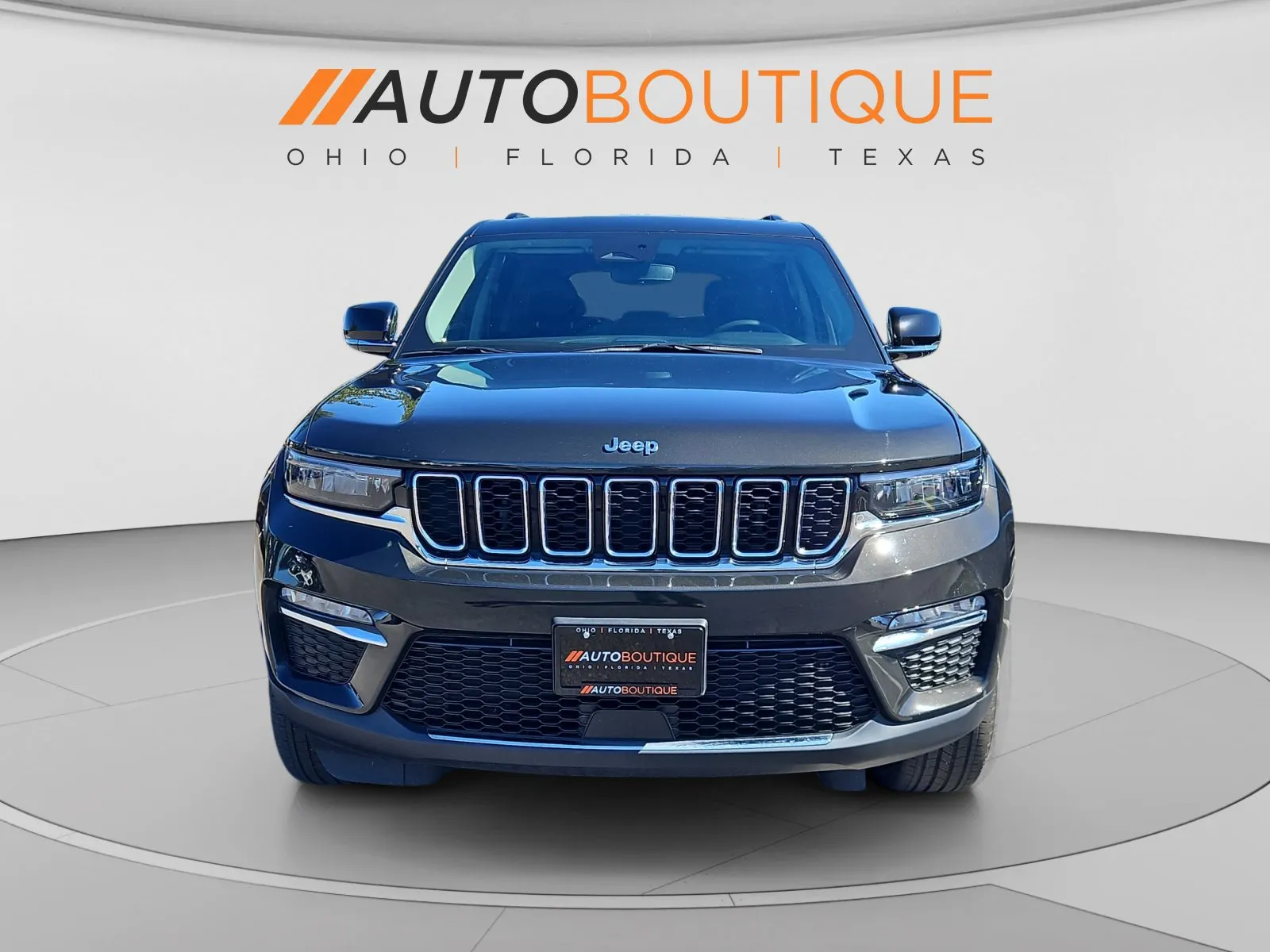 Jeep Grand Cherokee photo 8