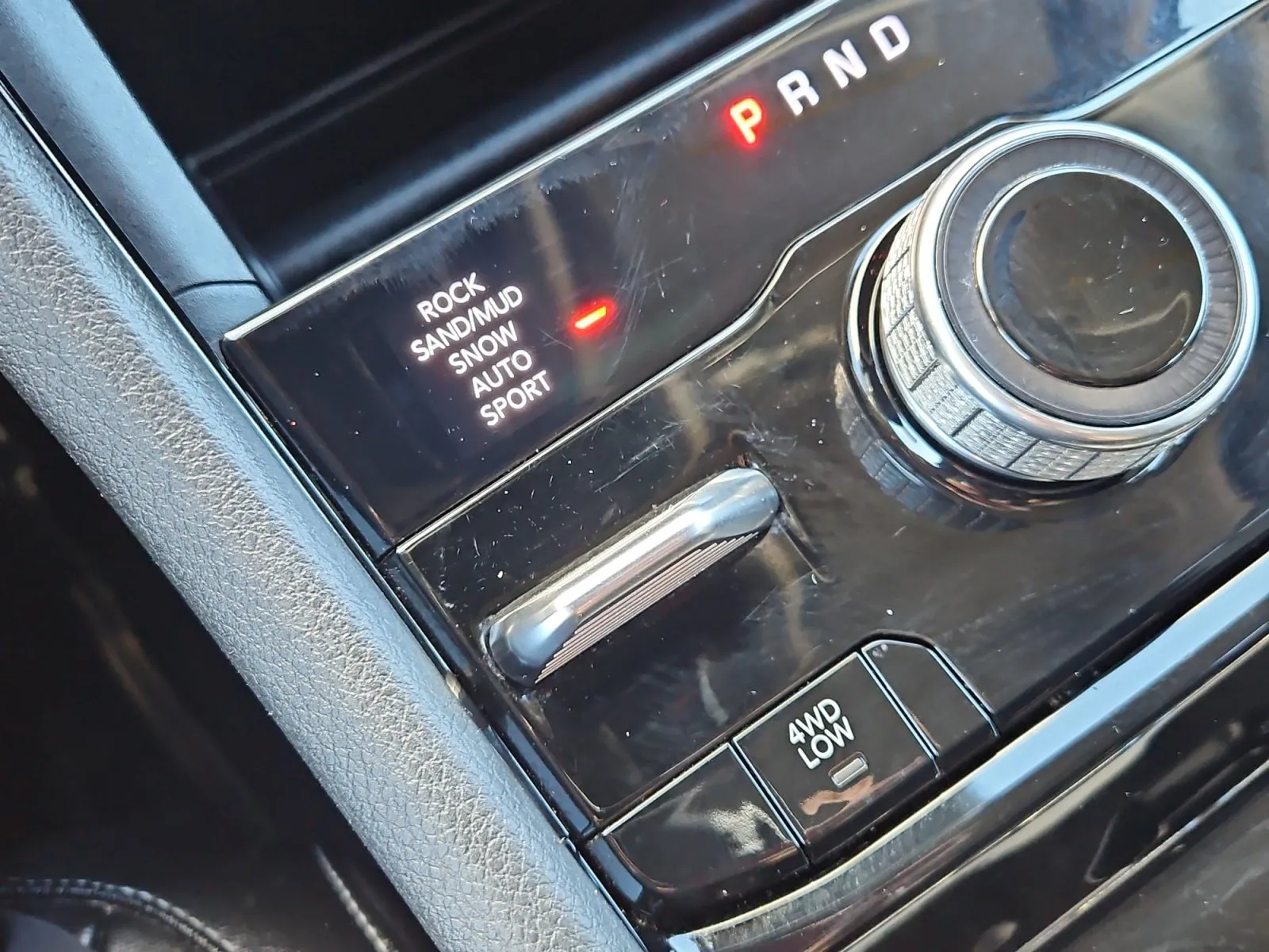 Jeep Grand Cherokee photo 28