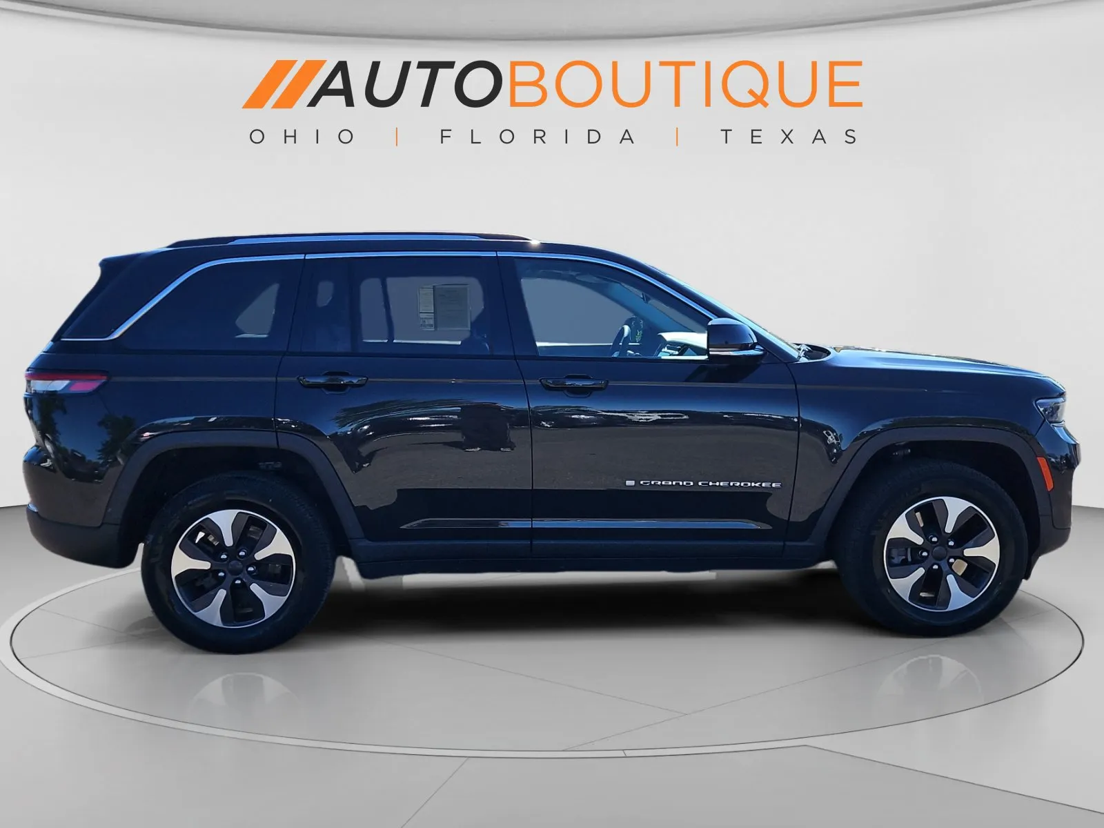 Jeep Grand Cherokee photo 6
