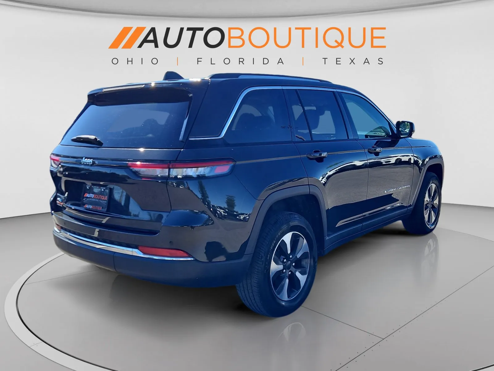 Jeep Grand Cherokee photo 5