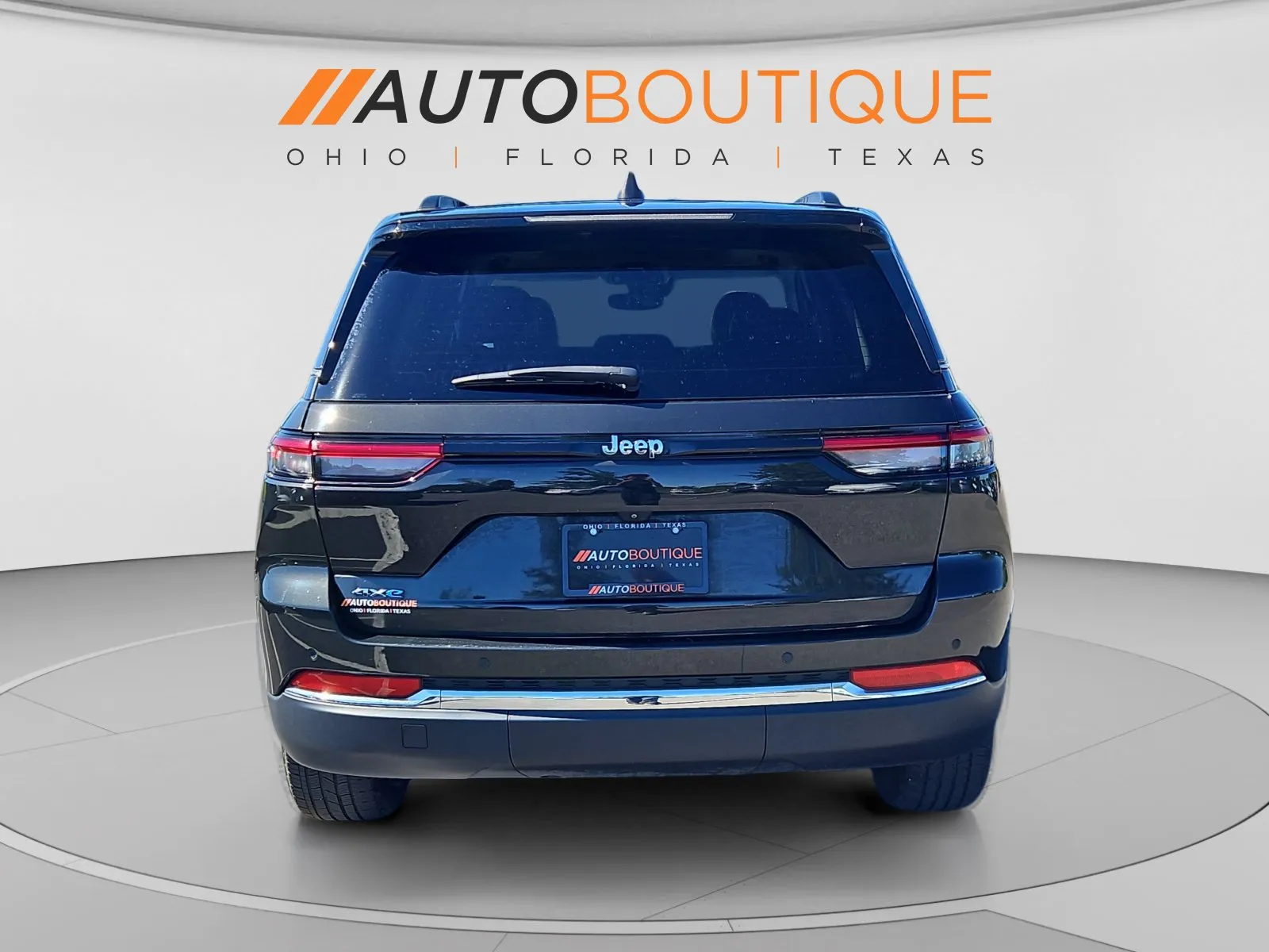 Jeep Grand Cherokee photo 4