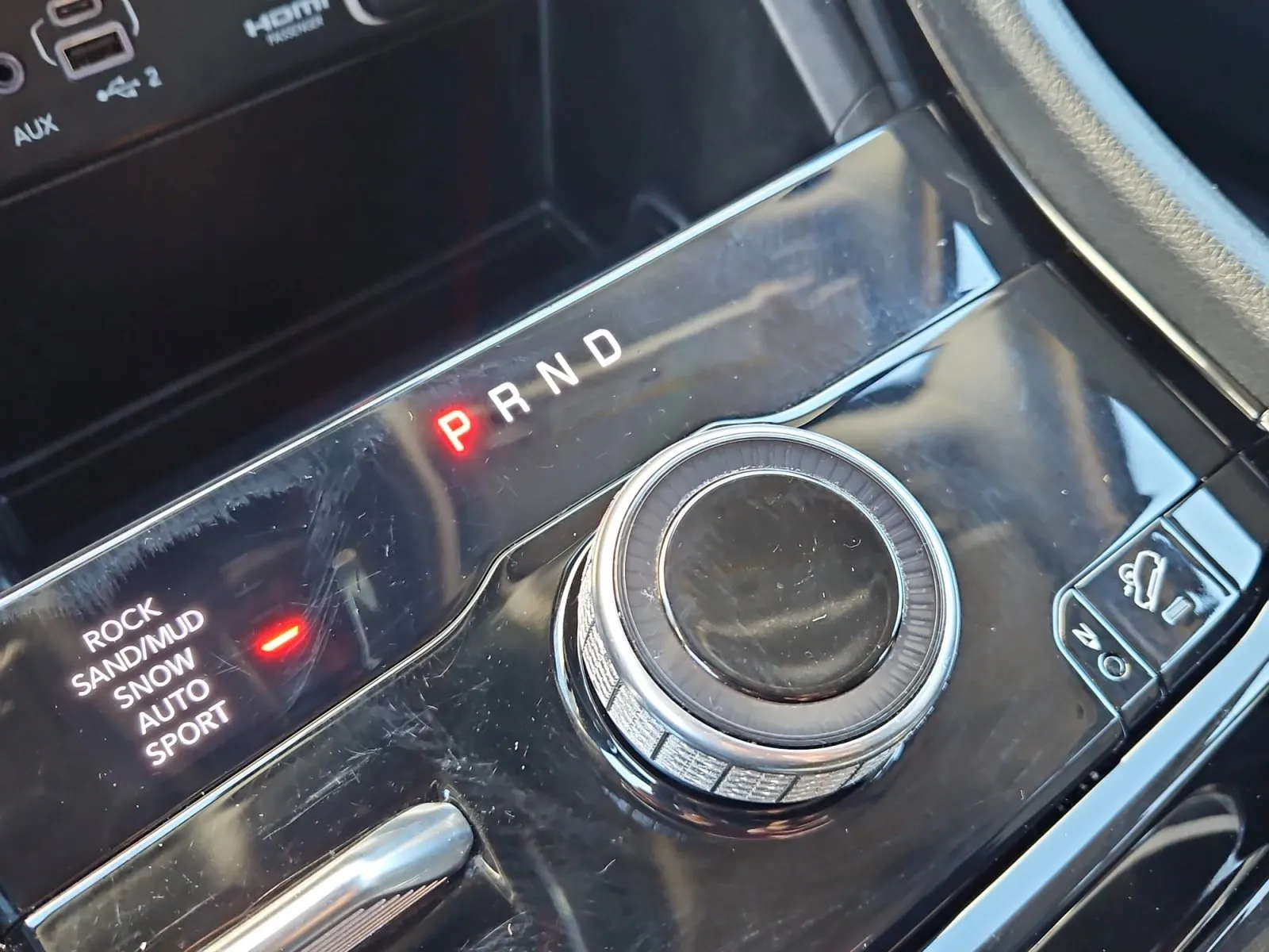 Jeep Grand Cherokee photo 26