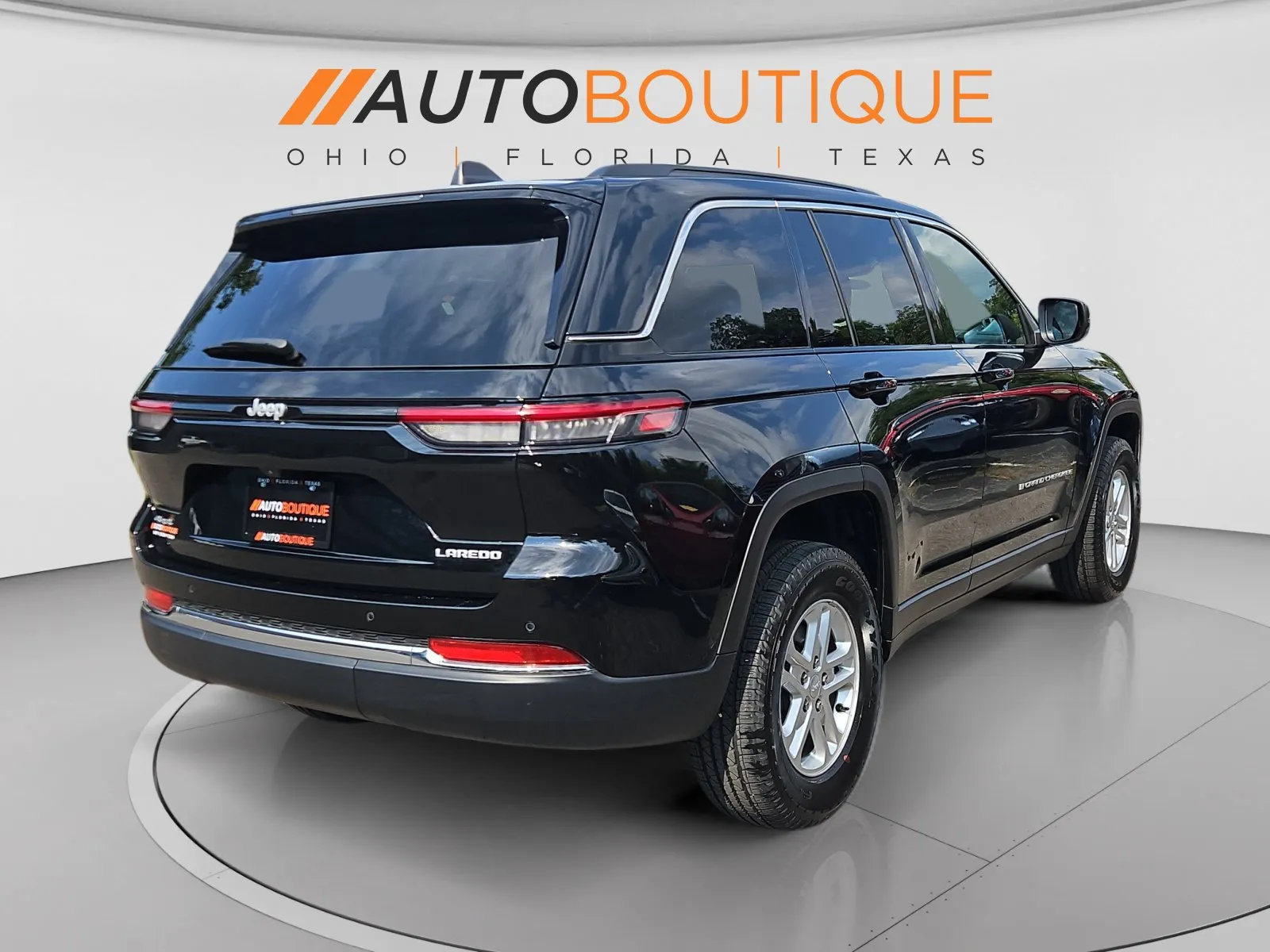 Jeep Grand Cherokee photo 5