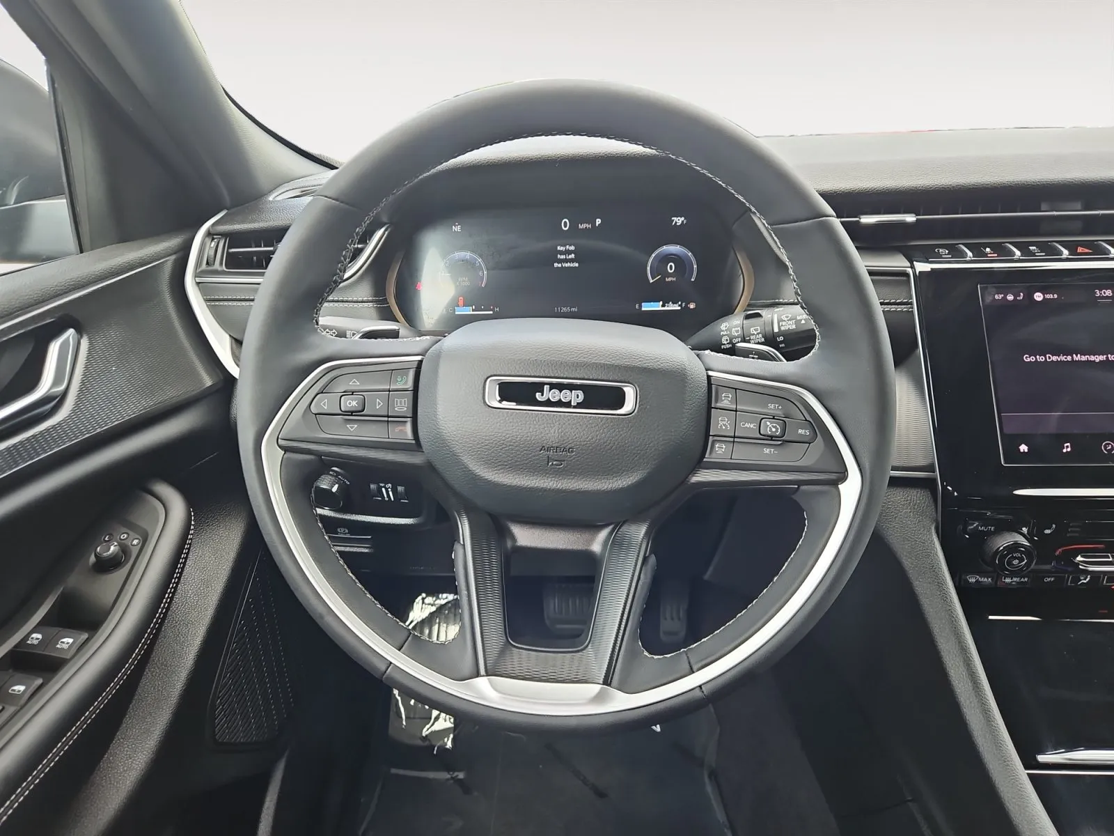 Jeep Grand Cherokee photo 12